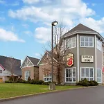 Super 8 By Wyndham Quebec City