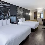 Super 8 By Wyndham Quebec City
