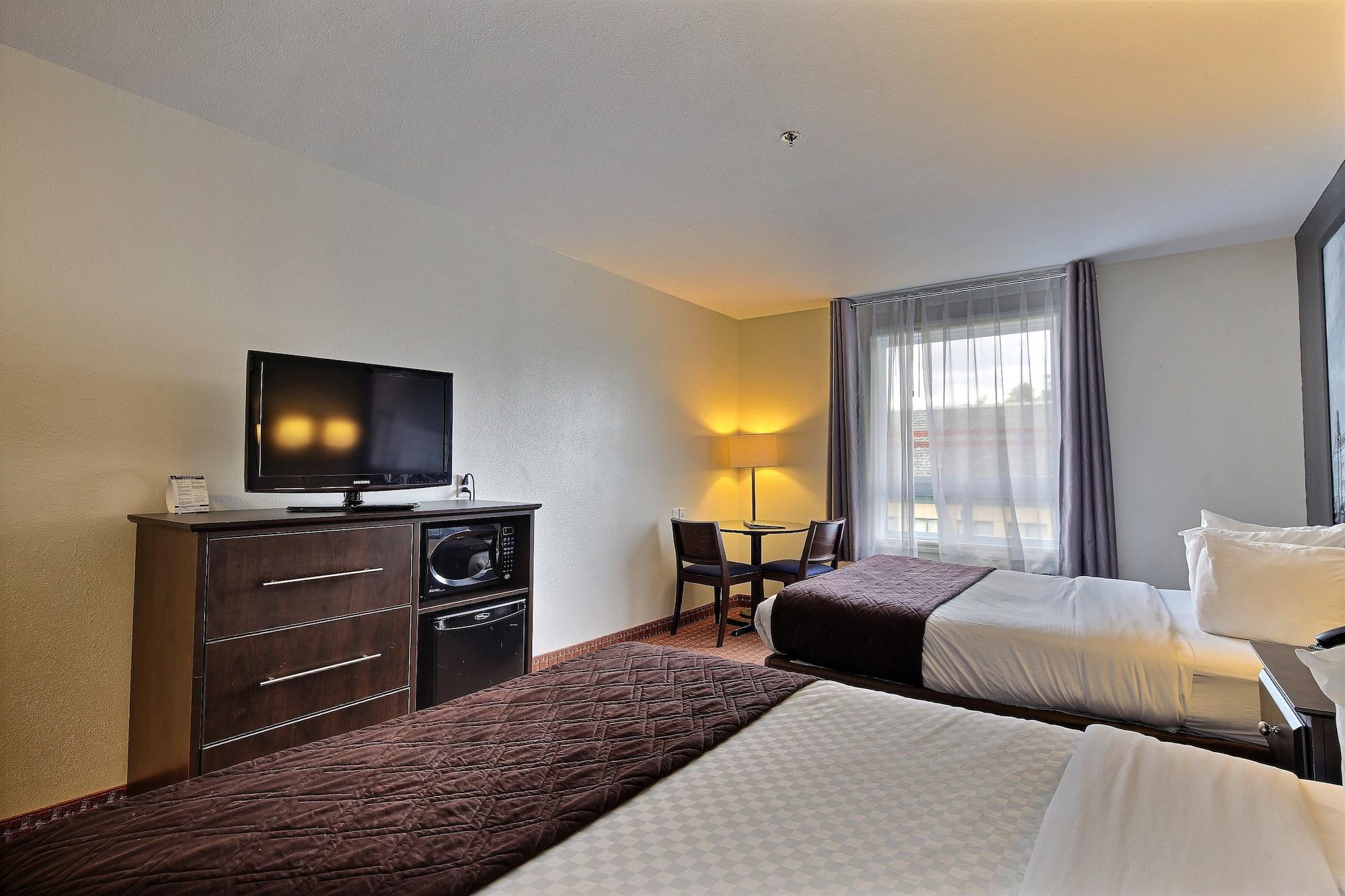 Super 8 By Wyndham Hotel 3*