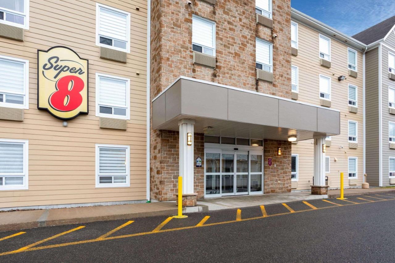 Super 8 By Wyndham Hotel 3*