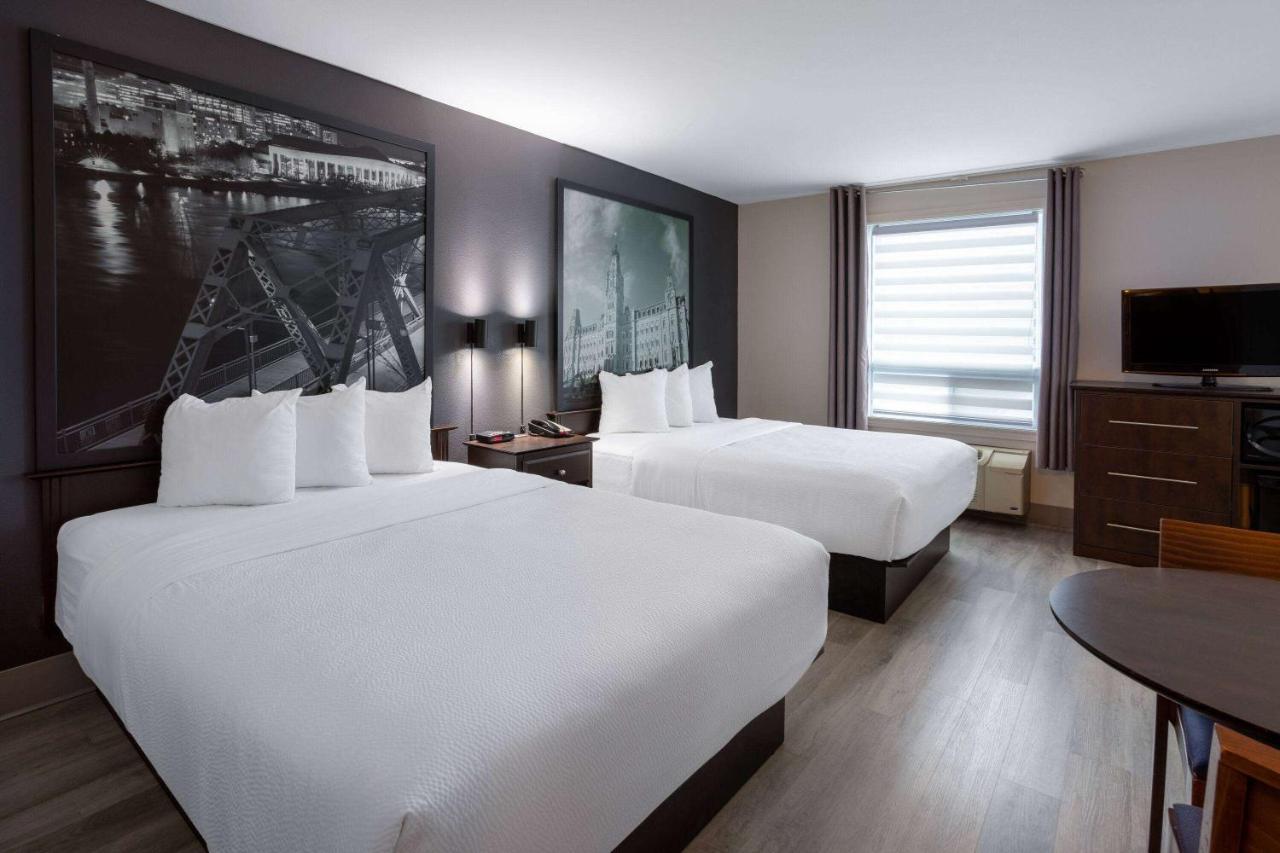 Super 8 By Wyndham Hotel Quebec City
