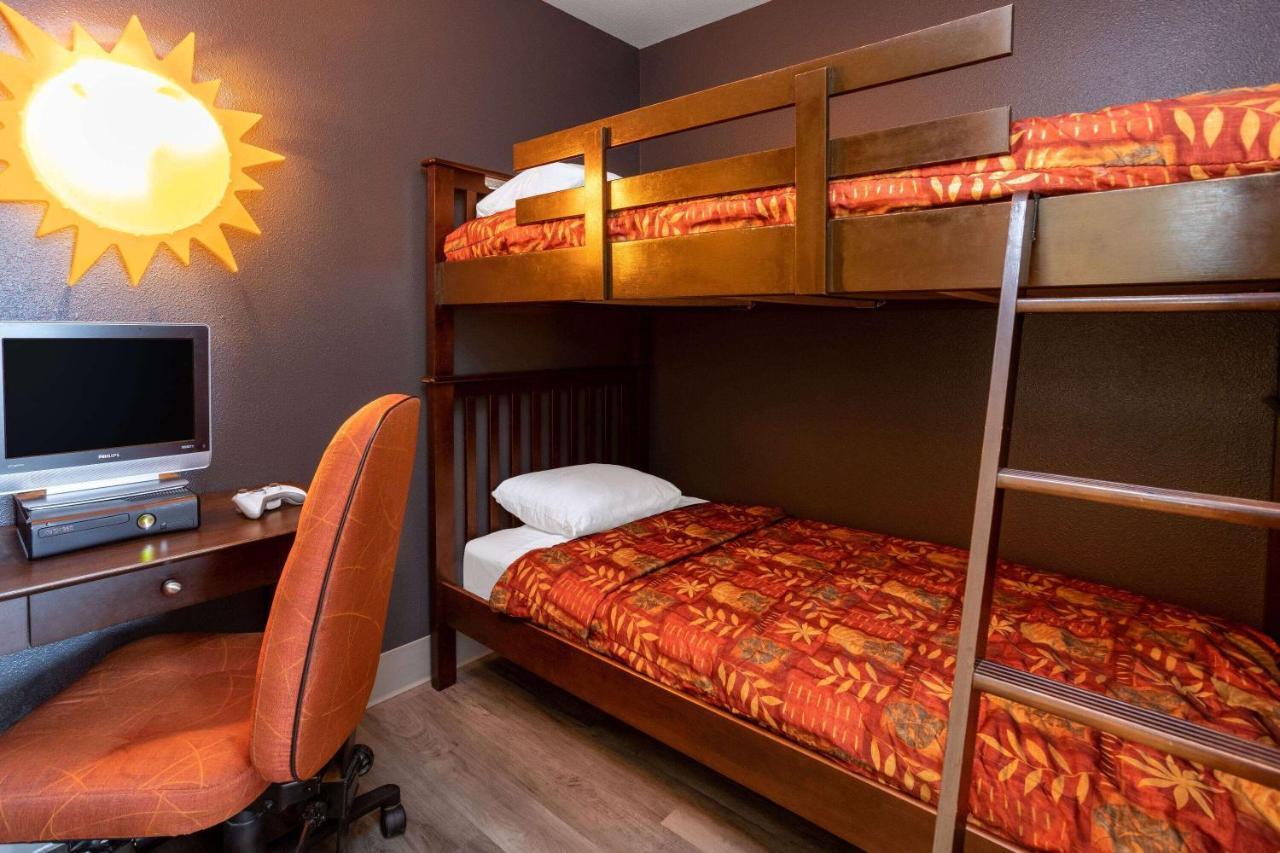 Hotel Super 8 By Wyndham Quebec City