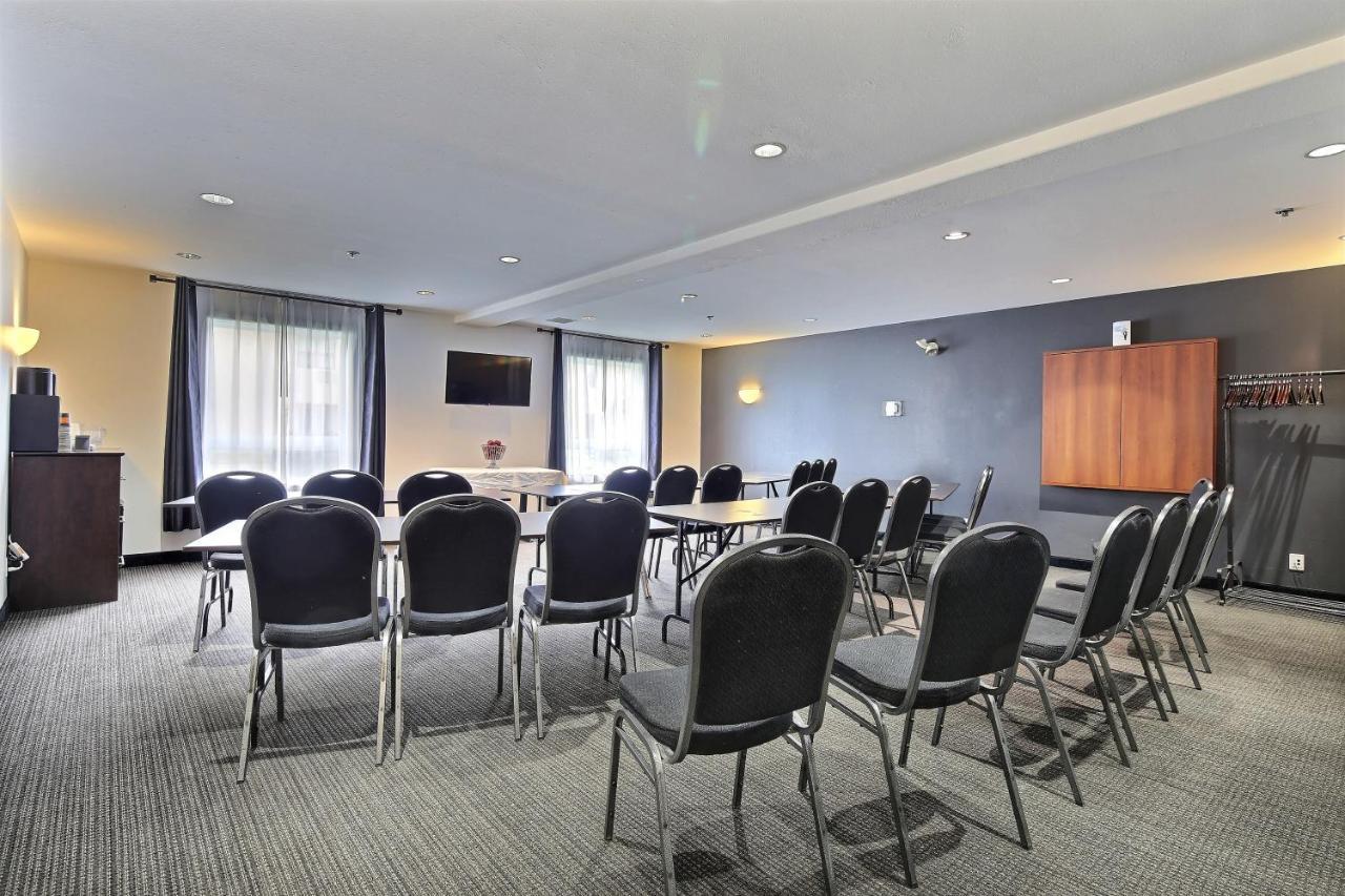 Super 8 By Wyndham Quebec City