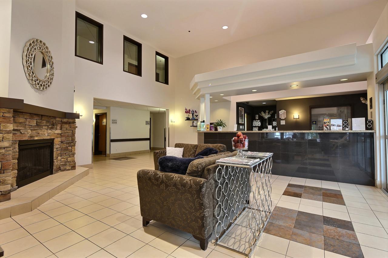 Hotel Super 8 By Wyndham Quebec City