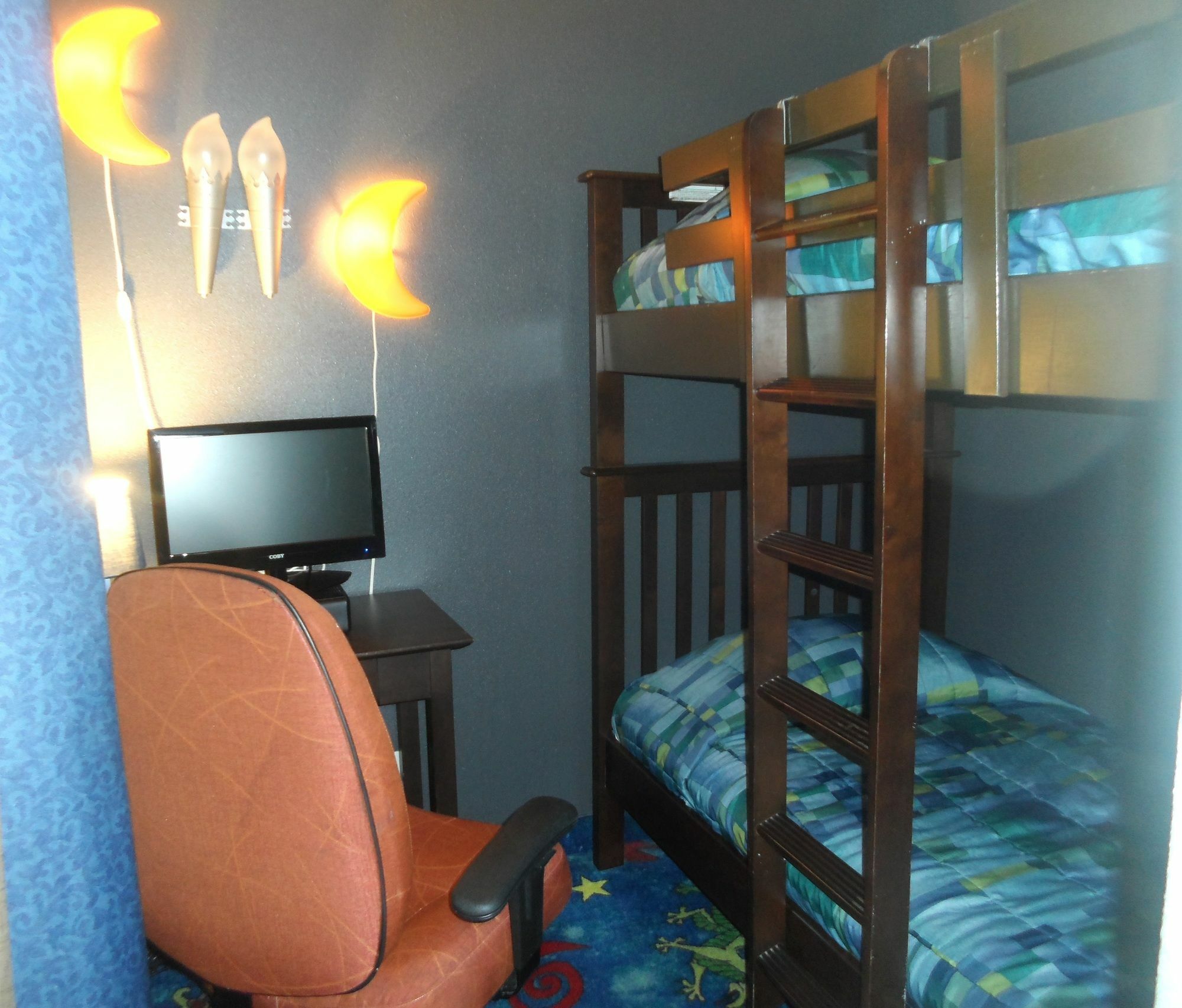 Super 8 By Wyndham Hotel 3*